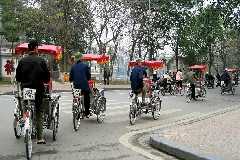 Cyclo tour in Hanoi
