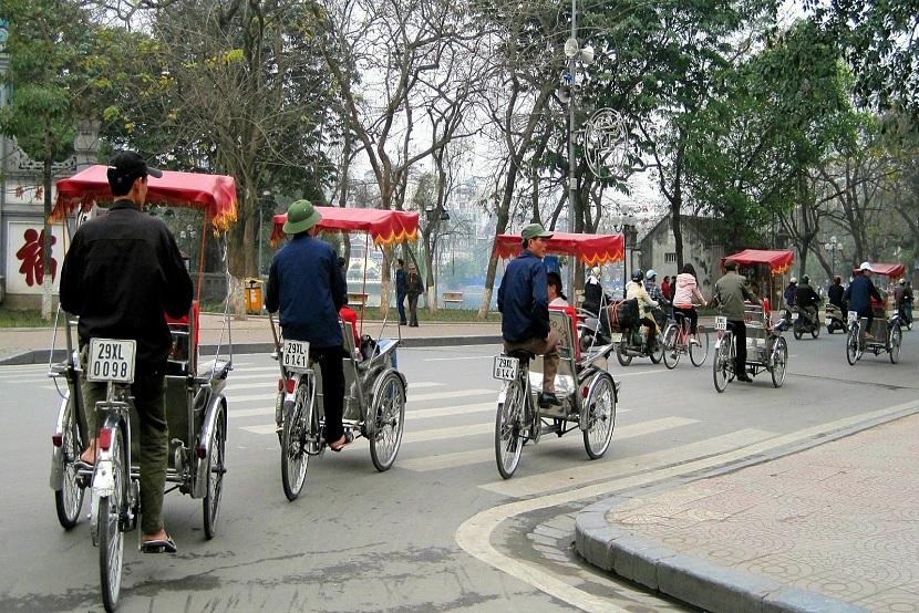 Hanoi cyclo tour