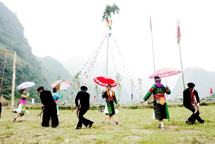 Hoang Su Phi trekking 