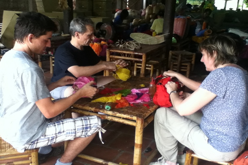 Hoi An Lantern Making – Painting Experience