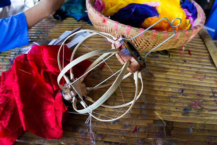 Hoi An Lantern Making – Painting Experience