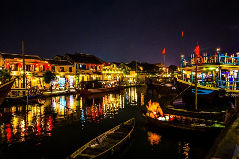 Hoi An ancient town at night