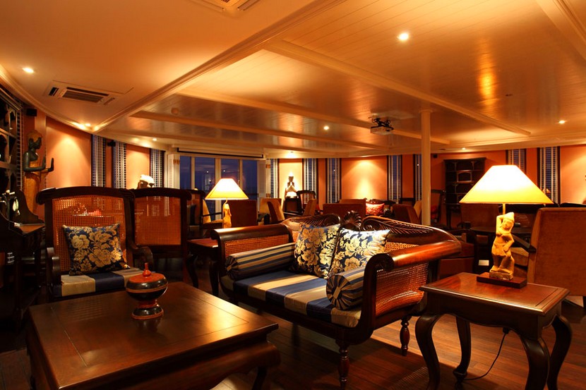 Jayavarman Cruise Lounge