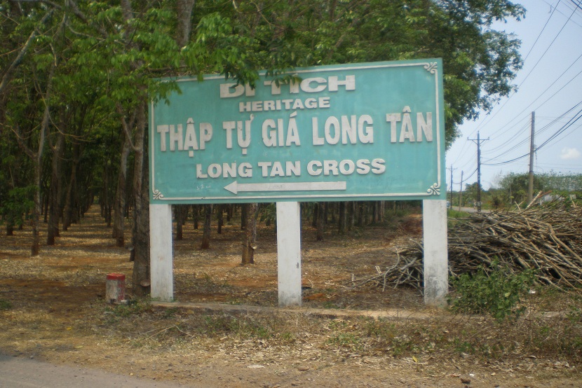 Long Tan Cross