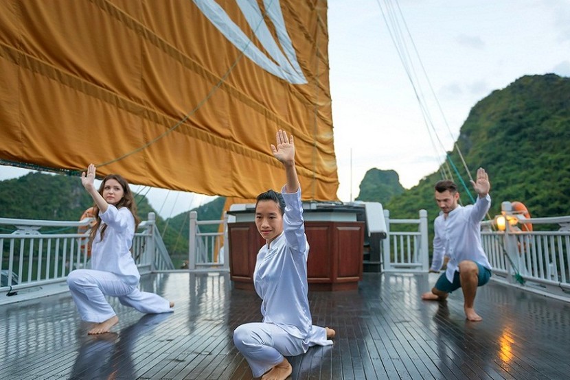 Paradise Cruise Halong Bay Tai Chi