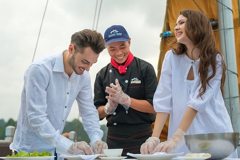 Paradise Cruise Halong Bay Cooking Class