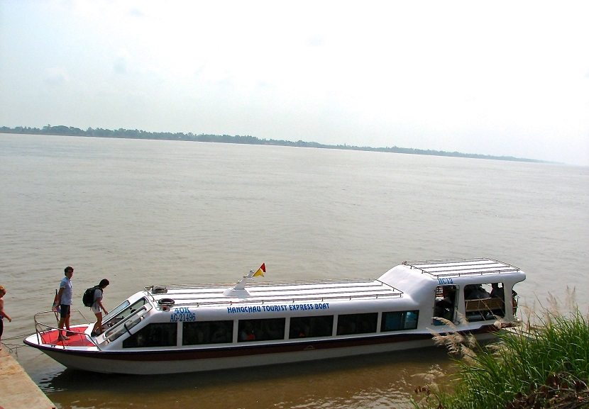 Speed boat Chau Doc to Phnom Penh & vice versa