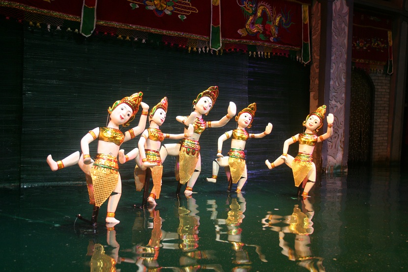 Thang Long water puppet 