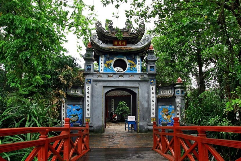 ngoc son temple in Hanoi