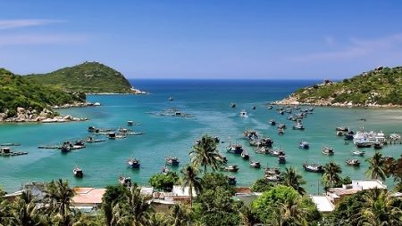 Vinh Hy Bay