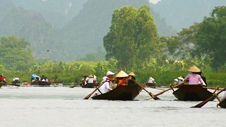 Huong pagoda festival