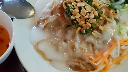 Top 7 Foods Appeal to Travelers on Saigon Streets