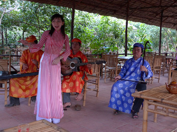 Something you can know about Vietnam folk music: Đờn ca tài tử