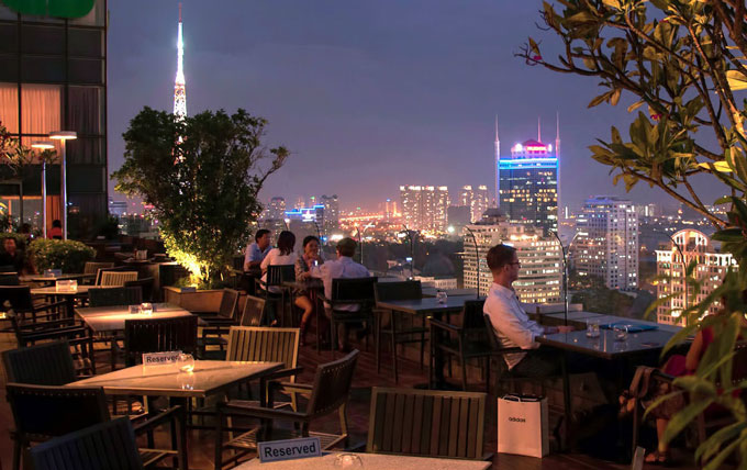 Top 10 Saigon rooftop bars to hang out