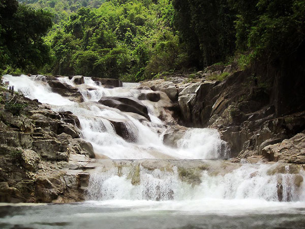Yang Bay Waterfall 