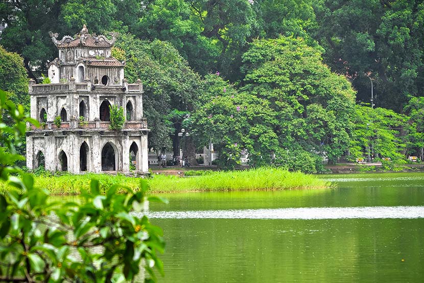 hoan-kiem-lake