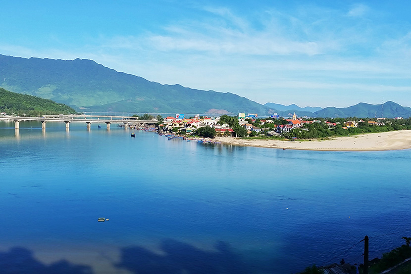 lang-co-beach-hue