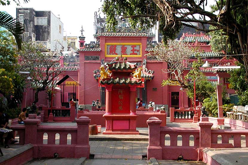 ngoc-hoang-pagoda-ho-chi-minh