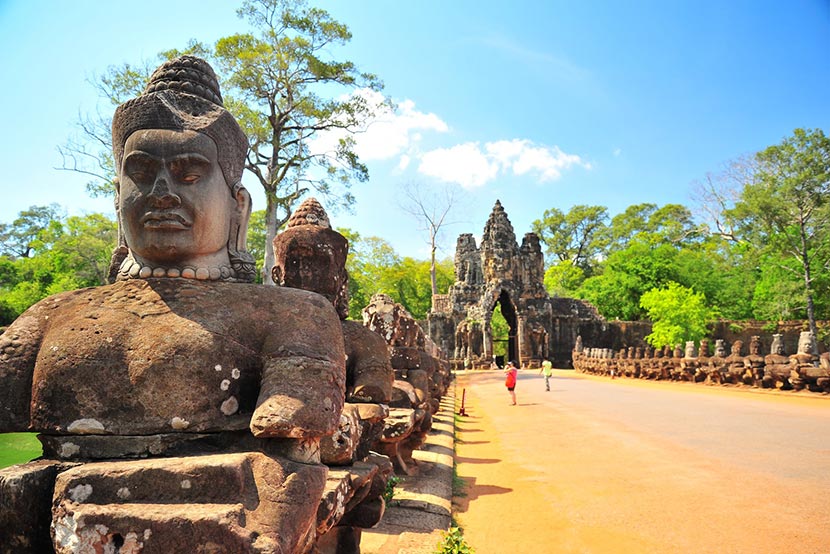 south-gate-of-angkor-thom-2
