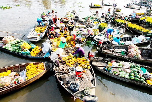 Cai Be Floating Market