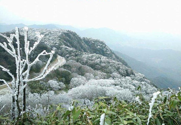 Mau Son Mountain 