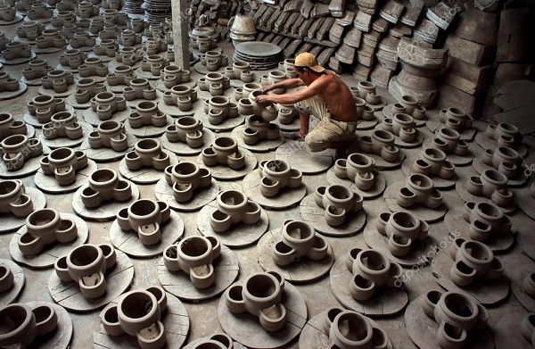 A ceramic factory in Vinh Long