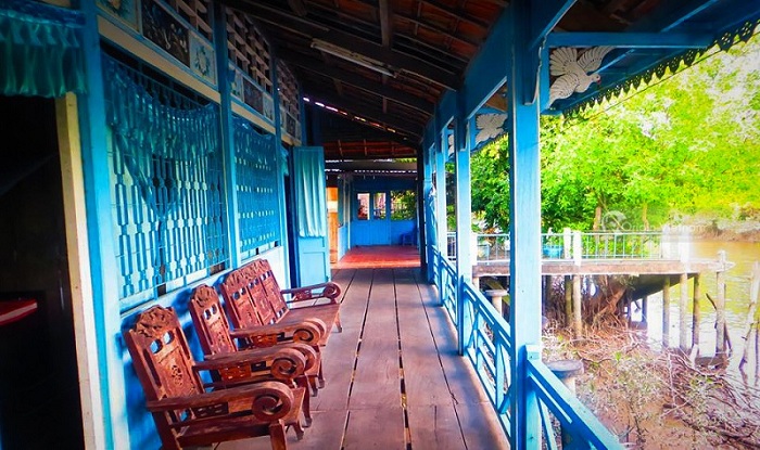 A wooden house in An Binh islet 