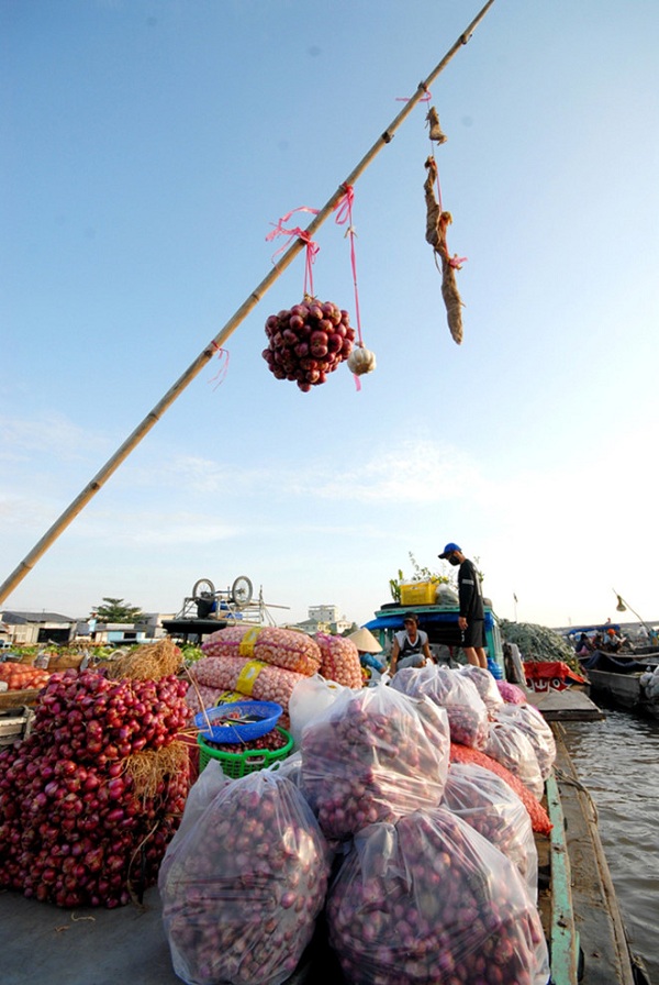 Learn a special "beo hang" method of trading at Phong Dien market 
