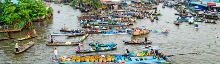 Ca Mau Floating Market - source tourmientay