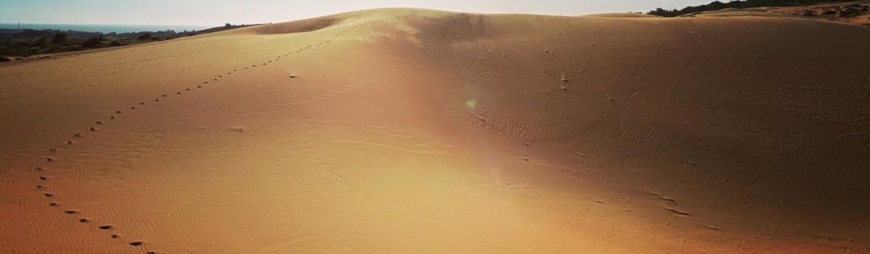 Red sand dunes - Mui Ne Beach