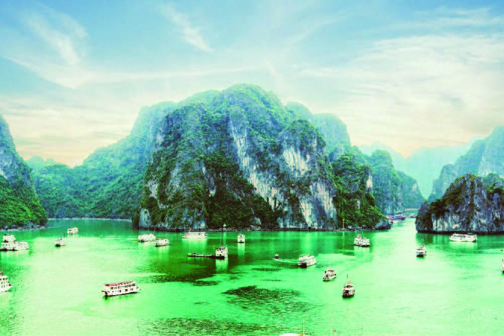 the-limestone-mountain-of-ha-long-bay