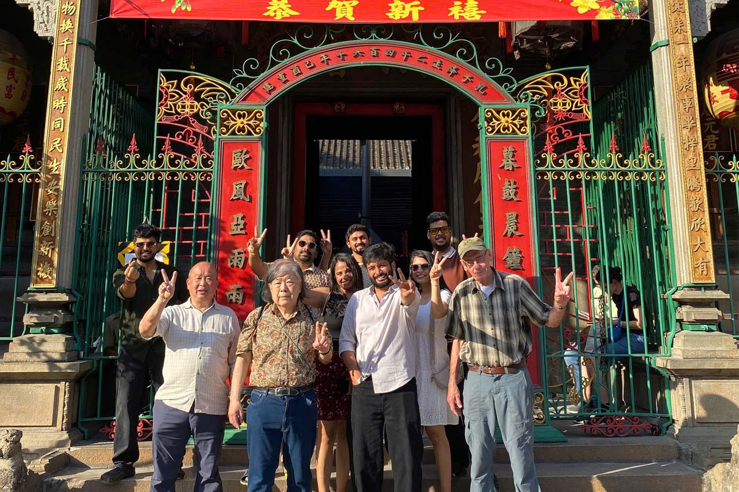 Workship in Thien Hau Pagoda