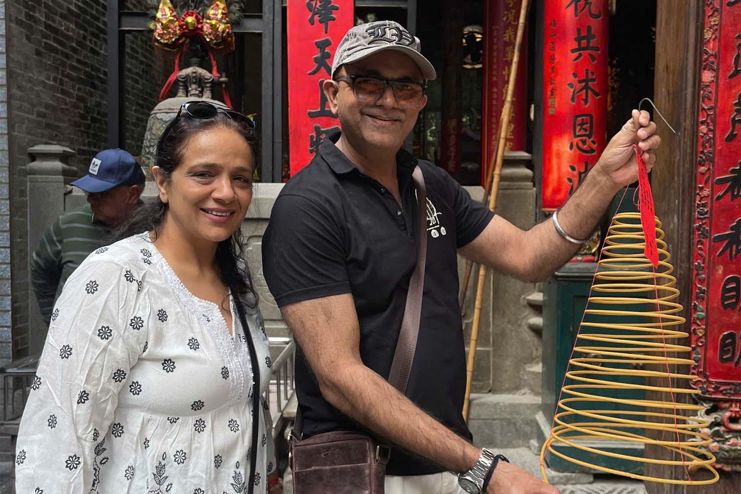 Workship in Thien Hau Pagoda